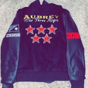 Never been worn. From 2018 Drake & Migos Tour . Only given out to crew !